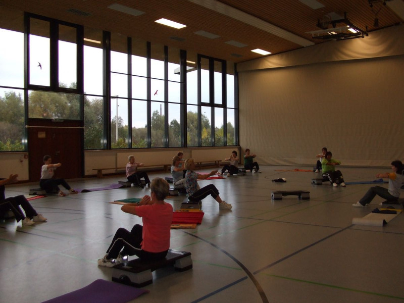 Gesundheitssport - Wirbelsäulengymnastik 1.jpg Gesundheitssport - Wirbelsäulengymnastik